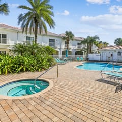 Villas Of Ocean Gate - Pool View Condo