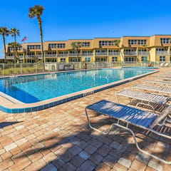 Coquina Condos: Ocean View, Ground Floor