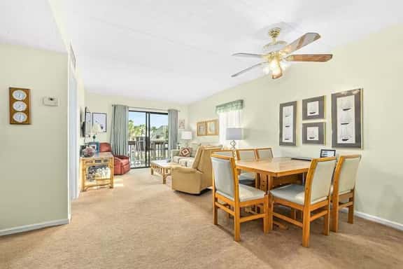 Garden View Condo Near Beach - Image 1